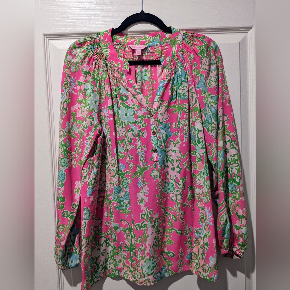 Lilly Pulitzer blouse. Size Medium.